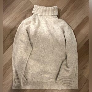 H&M Womens Light Cream Turtleneck Sweater